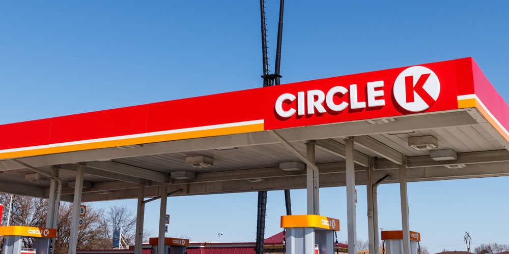 Spar penge på brændstof, bilvask, kaffe m.m., når du benytter en af de 475 tankstationer hos Circle K eller INGO.